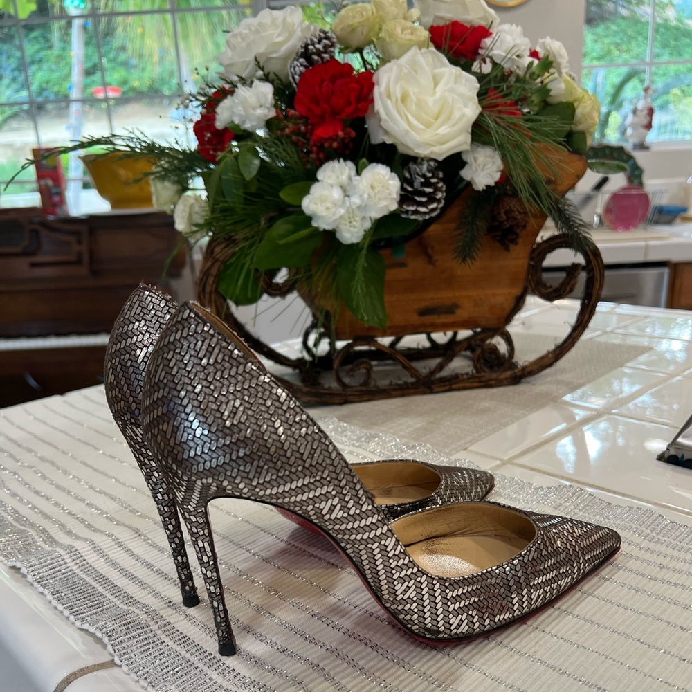 Christian Louboutin, size 41